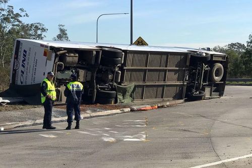Tai nạn xe buýt làm 10 khách dự đám cưới ở Australia thiệt mạng