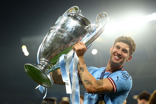 John Stones là Busquets của bóng đá Anh