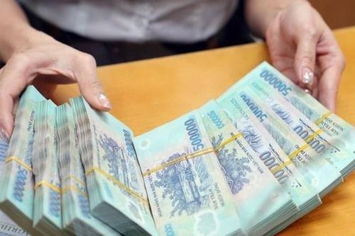 Bị bạn gái dẫn dụ, người đàn ông mất gần 300 triệu đồng