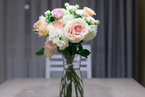 Để bình hoa tươi lâu bất chấp thời tiết nắng nóng gay gắt