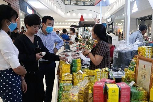 Doanh nghiệp Việt nỗ lực củng cố vị thế 'sân nhà'
