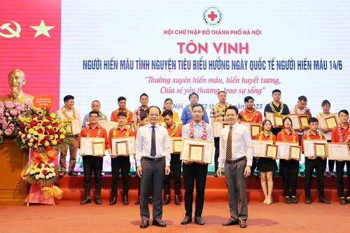 Hà Nội tôn vinh hơn 160 tập thể, cá nhân hiến máu tiêu biểu