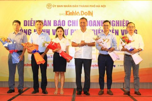 Diễn đàn vừa mang tính lý luận, vừa có tính thực tiễn sâu sắc