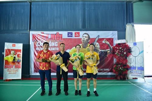 Tiến Minh bùng nổ trong sự kiện Ngày hội cầu lông