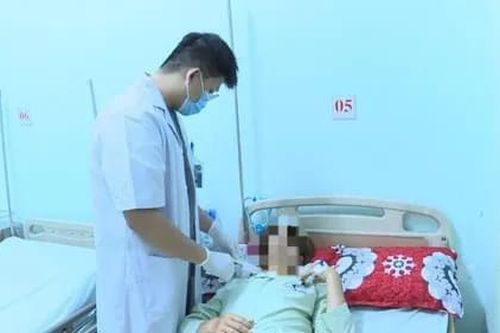 Một phụ nữ đang ngủ ở phòng trọ bị người tình lẻn vào tấn công