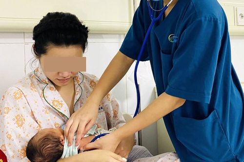 3 người trong một gia đình nhập viện sau ăn món trứng cò