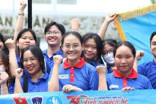 'Mùa hè chính là lúc phải cháy hết mình...'