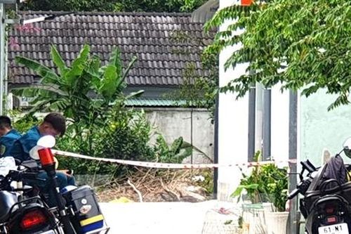 Phát hiện đôi nam nữ tử vong trong phòng trọ