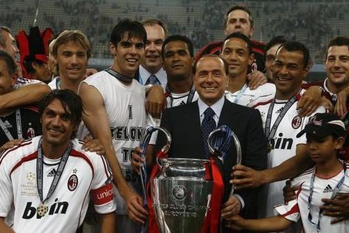Ông chủ cũ của Milan, Silvio Berlusconi qua đời ở tuổi 86