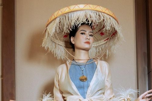 Diễn viên Minh Cúc lo lắng khi biểu diễn thời trang