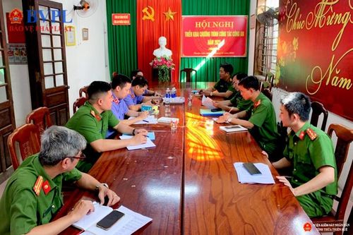 Phối hợp hướng dẫn, kiểm tra xác minh sơ bộ tố giác, tin báo về tội phạm tại công an xã, phường