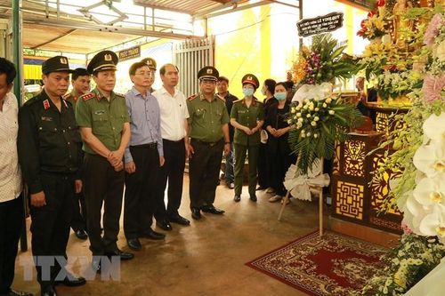 Vụ tấn công tại Đắk Lắk: Cấp Bằng 'Tổ quốc ghi công' cho 6 liệt sỹ