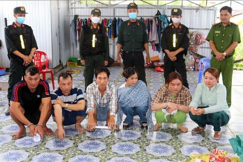 Tạm giữ các đối tượng vi phạm pháp luật tại Kiên Giang