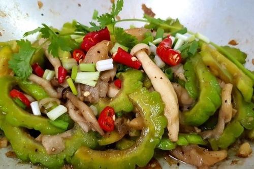 Loại rau thải độc cực tốt trong mùa hè nhưng 4 nhóm người đại kỵ không nên ăn