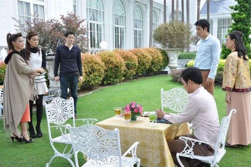 Thấy con dâu đi làm tóc để con cho chồng bế, mẹ chồng bóng gió: 'Nhà này giờ có bà dâu' nhưng vừa dứt lời thì bà tối mặt khi người này lên tiếng