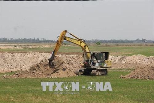 Đã nghỉ hưu có được nhận thừa kế đất nông nghiệp?