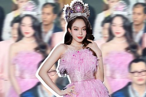 Rộ clip Hoa hậu Thanh Thủy chen hàng tại Miss World Vietnam 2023, cộng đồng mạng phản ứng ra sao?
