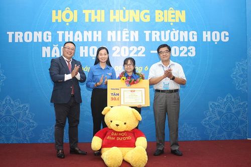 24 thí sinh tham gia Hội thi hùng biện trong thanh niên trường học