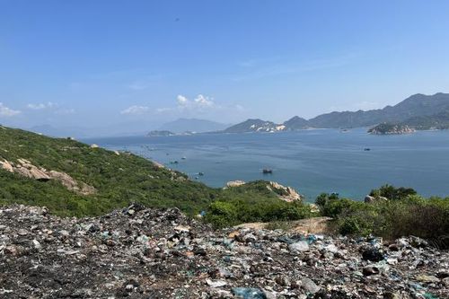 Nan giải xử lý rác ở đảo Bình Ba