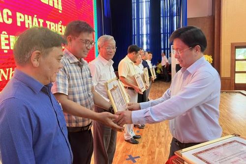 Nha Trang: Quan tâm phát triển đảng viên