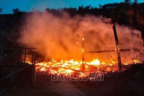 Bảo Yên: Cháy nhà sàn thiệt hại khoảng 200 triệu đồng