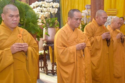 Nhiều đoàn đến tổ đình Vạn Thọ viếng tang Trưởng lão Hòa thượng Thích Thanh Sơn