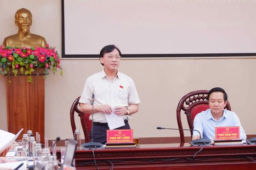 Đoàn khảo sát của Ủy ban Văn hóa, Giáo dục làm việc với UBND tỉnh Ninh Bình