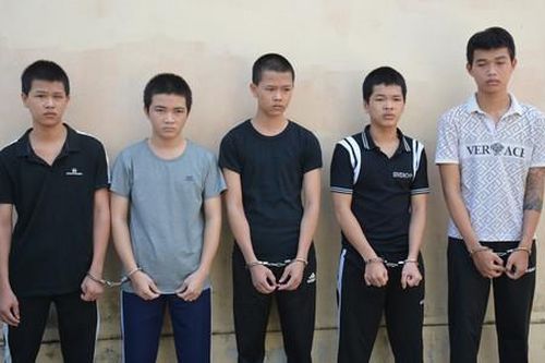 Khởi tố 5 đối tượng bắt giữ và đánh hội đồng một thanh niên