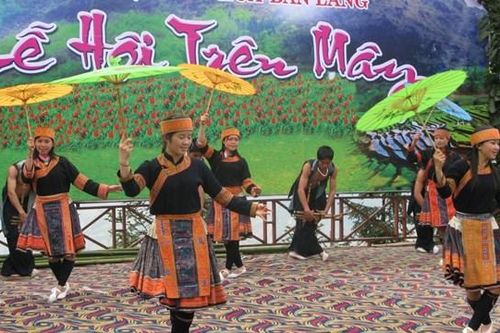 Khai thác di sản văn hóa để tăng 'sức bật' cho ngành du lịch vùng DTTS