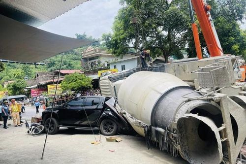 Nỗi đau người ở lại vụ lật xe bồn, cả gia đình tử vong