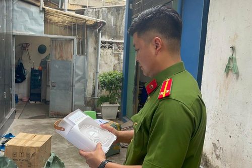 Thu giữ lượng lớn quạt tích điện không rõ nguồn gốc
