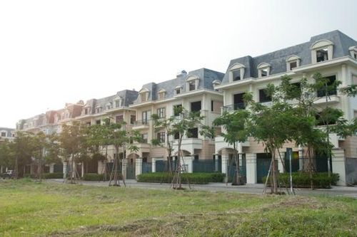 Doanh nghiệp thoi thóp chờ thời