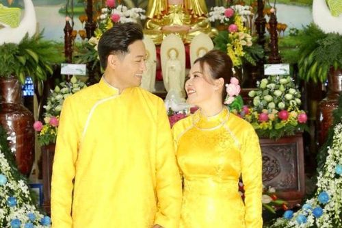 Hôn nhân kín tiếng nhưng đầy ngọt ngào của Quý Bình và nữ doanh nhân hơn 7 tuổi