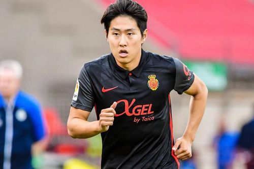 PSG bất ngờ chiêu mộ ngôi sao Hàn Quốc từng giành quả bóng vàng U20 World Cup
