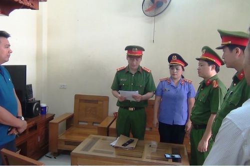 Làm giả con dấu, tài liệu của cơ quan, tổ chức