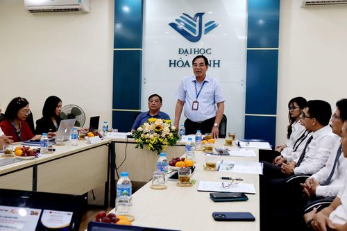Từ trường đại học đến thực tiễn thị trường dịch vụ pháp lý