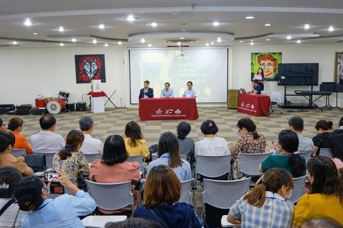 Chia sẻ kinh nghiệm ứng dụng trí tuệ nhân tạo trong trường học
