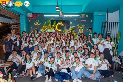 Khoác lên mình khát vọng cống hiến
