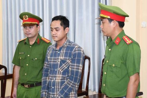Trà Vinh: Khởi tố, bắt tạm giam đối tượng đập xe cấp cứu