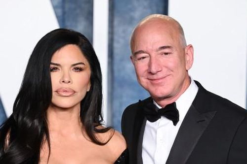 Kỳ quặc việc Jeff Bezos chỉ mua 1 cổ phiếu Amazon