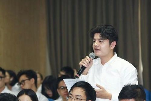 Mỗi sinh viên vững bản sắc sẽ luôn tự tin tiến bước trên mọi mặt trận