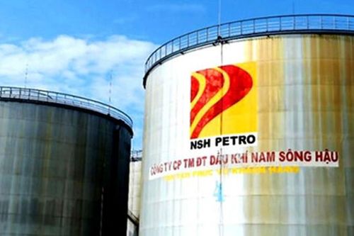 Lãi lớn, cổ phiếu 'đại gia xăng dầu' bật tăng gần 290%