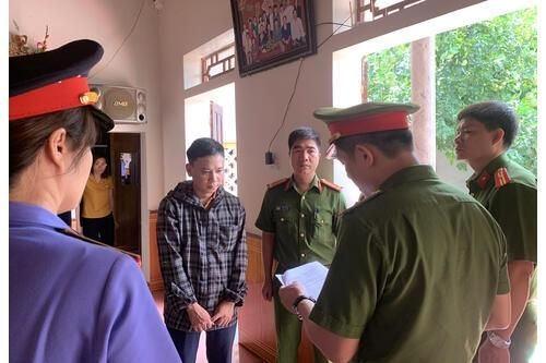 Bắt 2 đối tượng làm giả 73 bộ tài liệu cải tạo xe cơ giới