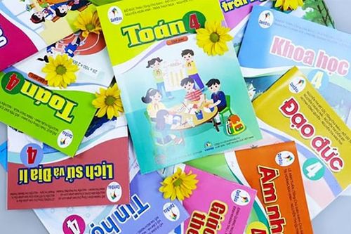 Hà Tĩnh công bố danh mục sách giáo khoa lớp 4, 8, 11 và Lịch sử lớp 10 năm học mới