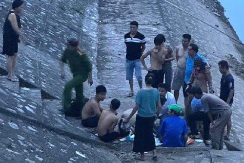 Thái Bình: Nhảy cống tắm sông, nam sinh lớp 11 tử vong