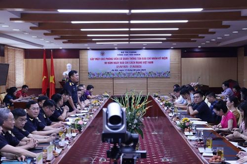 Tổng cục Hải quan tổ chức gặp mặt, chúc mừng ngày Báo chí cách mạng Việt Nam