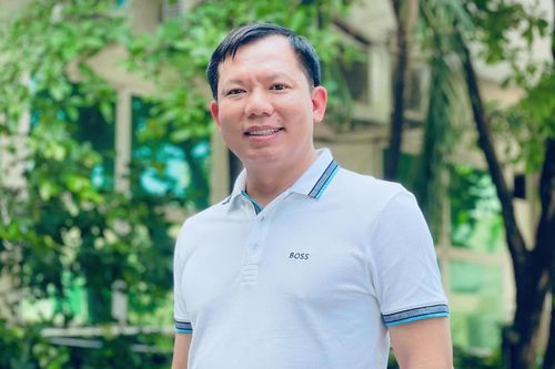 Bác sĩ Thịnh bỗng dưng nhắc đến chủ tịch ACB, 'thả thính' kiểu gì mà dân tình nườm nượp bình luận?