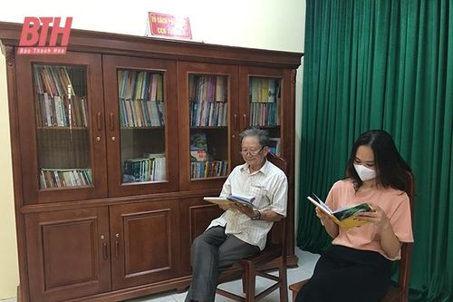 Khi người cao tuổi truyền lửa văn hóa đọc cho thế hệ trẻ