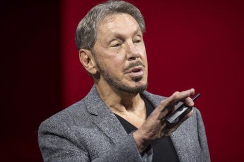 Cổ phiếu Oracle gặp thời, Larry Ellison giàu hơn Bill Gates