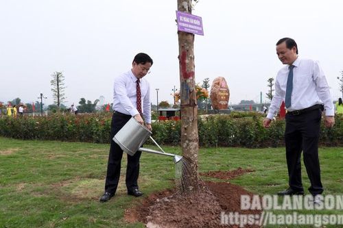 Thành phố Lạng Sơn khánh thành và gắn biển công trình chào mừng kỷ niệm 90 năm ngày truyền thống Đảng bộ tỉnh